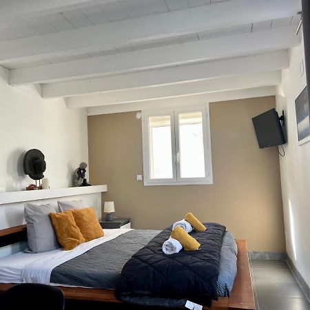 Mas La Farelle Chambre D'Hote,Fitness & Salle De Jeux Gratuite & Spa En Supplement 尼姆 外观 照片
